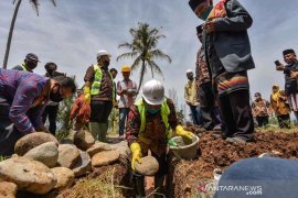 Wali Kota Padangsidimpuan hadirkan rumah produksi olahan salak
