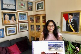 Pernah tinggal di Bali, Sunarni  pelukis yang sukses di Inggris