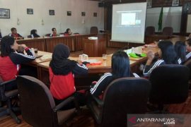 Ratusan guru di Kalimantan dan Papua berpartisipasi dalam lokakarya virtual edukasi pencegahan karhutla