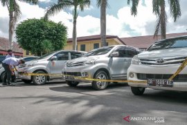 Tersangka gelapkan mobil rental untuk modal bisnis tokek