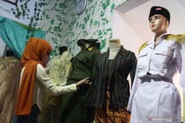 Persewaan Kostum untuk Karnaval