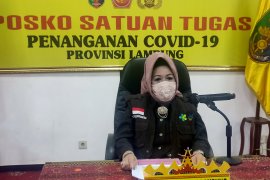 Dua dokter positif COVID-19 jalani karantina mandiri
