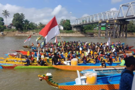 Bupati Kapuas Hulu minta peserta lomba sampan bidar di rapid tes