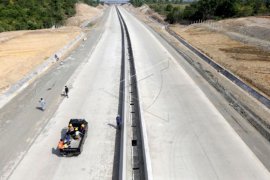 Semen Padang - Adhi Karya bangun tol Trans Sumatera  Sigli-Banda Aceh