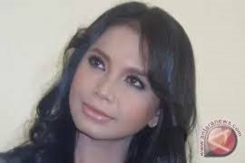 "Hati Yang Kau Sakiti" versi Korea lagu Rossa rekaman terlama karena perbedaan bahasa