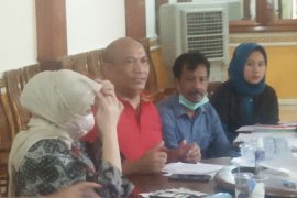 Wahyu Adi - Supriati rapat konsolidasi pemenangan Pilkada 2020