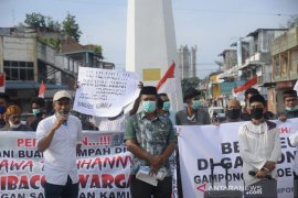 Ciptakan lingkungan bersih, warga Krueng Gukeuh gelar aksi damai