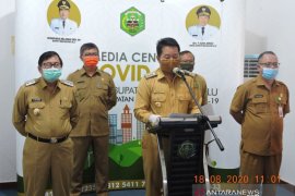 Bupati Mahulu sampaikan kronologi 4 warganya positif COVID-19