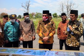 Menag tinjau lokasi pembangunan masjid bantuan UEA di Solo