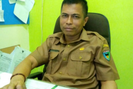 Pembangunan terhenti karena pengalihan anggaran, Pemkab Pessel terus optimalisasi pasar rakyat