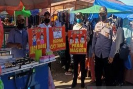 Aktivitas pasar disosialisasi Adaptasi Kebiasaan Baru