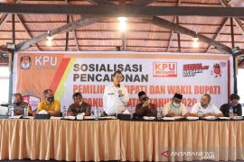 Bupati Tapsel sebut kompetitor terpilih di Pilkada nantinya itulah yang terbaik