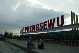 Asisten I Pemkab Pringsewu narasumber pembinaan dan pengembangan Kampung KB