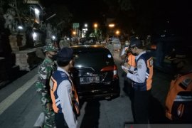 Pemkot Denpasar tertibkan 13 pedagang bermobil