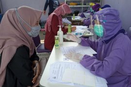 Petugas sensus di Batang wajib jalani tes cepat COVID-19