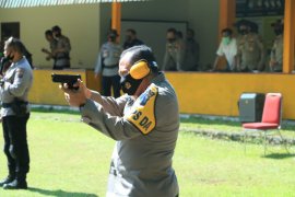 Polda Sumbar gelar lomba menembak peringati HUT Polwan ke-72