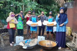 LPB Pama Banua Lima lakukan  pendampingan produksi gula aren