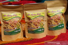 Kelompok perempuan Desa Juriya-Gorontalo produksi camilan dari jagung lokal