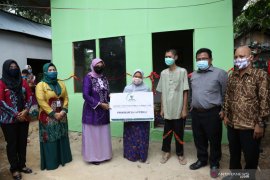 Ketua PKK Tanah Laut resmikan rumah layak huni Supiyani