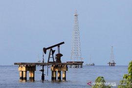 kekhawatiran kekurangan bahan bakar di AS, picu kenaikan harga minyak