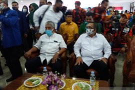 Beda dengan Gubri, Wagubri Edi Natar dukung Alfedri-Husni di Pilkada Siak