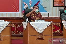 Tegakkan protokol kesehatan, denda atau kurungan bagi tidak pakai masker, kata gubernur