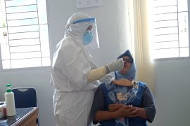 204 pegawai Disnakertrans Sumbar lakukan tes usap