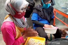 Menggapai harapan menuju desa mandiri melalui "Mernek Jenek"