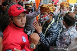 Gibran-Teguh berjanji ciptakan Pilkada Surakarta damai