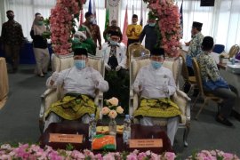 Gunakan bentor,  AMAN mendaftar di KPU Bengkalis