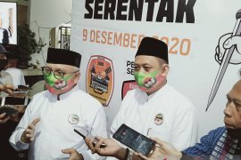 Haris-Ilham berangkat dari Mesjid Sultan Suriansyah daftar ke KPU