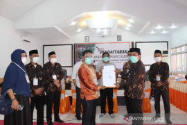 Dua bakal paslon perseorangan resmi mendaftar Pilkada Pohuwato