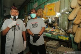 Kepala Staf Kepresidenan tinjau Pasar Genteng