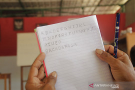 Pemerintah targetkan angka buta aksara kurang dari satu persen pada 2024