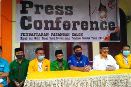 Bakal calon Bupati Solok Selatan Khairunas positif COVID-19