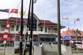 Pengamanan  di KPU Sumbar diperketat pada  hari terakhir pendaftaran