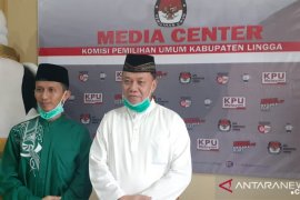 Pasangan HRS 2 resmi mendaftar ke KPU Lingga