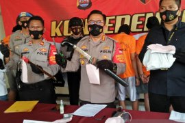 Polresta Tangerang bekuk dua perampok rumah jelang subuh