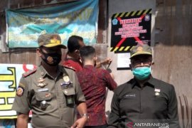 Satpol PP segel bangunan tanpa IMB di Denpasar