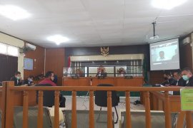 Saksi ahli : pengembalian kerugian negara tak hapus pidana