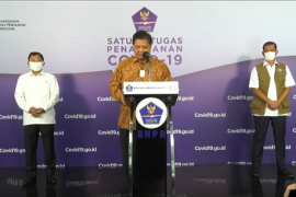 Kasus baru COVID-19 di Indonesia bertambah 4.294 menjadi 328.952 kasus