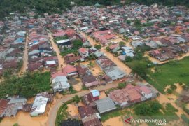 BANJIR DI PADANG Page 1 Small