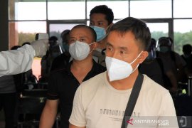Indonesia larang WNA masuk saat corona kecuali TKA China? Ini faktanya
