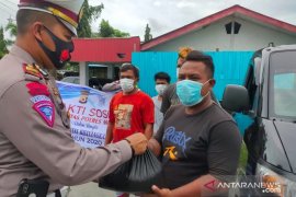 Pekerja informal di Masohi dapat bantuan kebutuhan pokok
