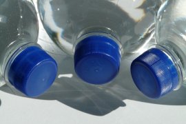 Bottle2Fashion, pemanfaatan botol plastik untuk fesyen