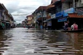 Ribuan rumah warga di Melawi terendam banjir