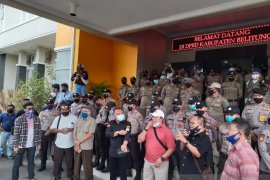 Buruh di Belitung tolak pengesahan Undang-Undang Cipta Kerja