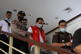 Kabag Hukum  Setda Batam  ditahan karena  gratifikasi