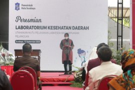 Risma resmikan Labkesda untuk swab gratis warga Surabaya