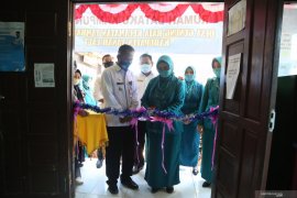 Bupati resmikan rumah dataku Desa Gunung Raja